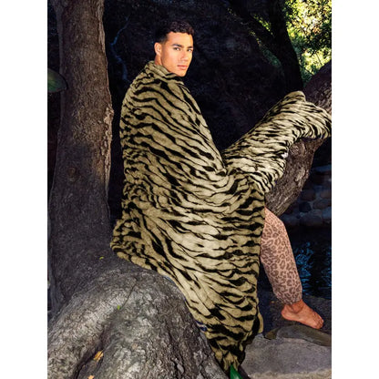 Comfrt Dreamer Blanket - Oversized Cozy Soft Warm Throw
