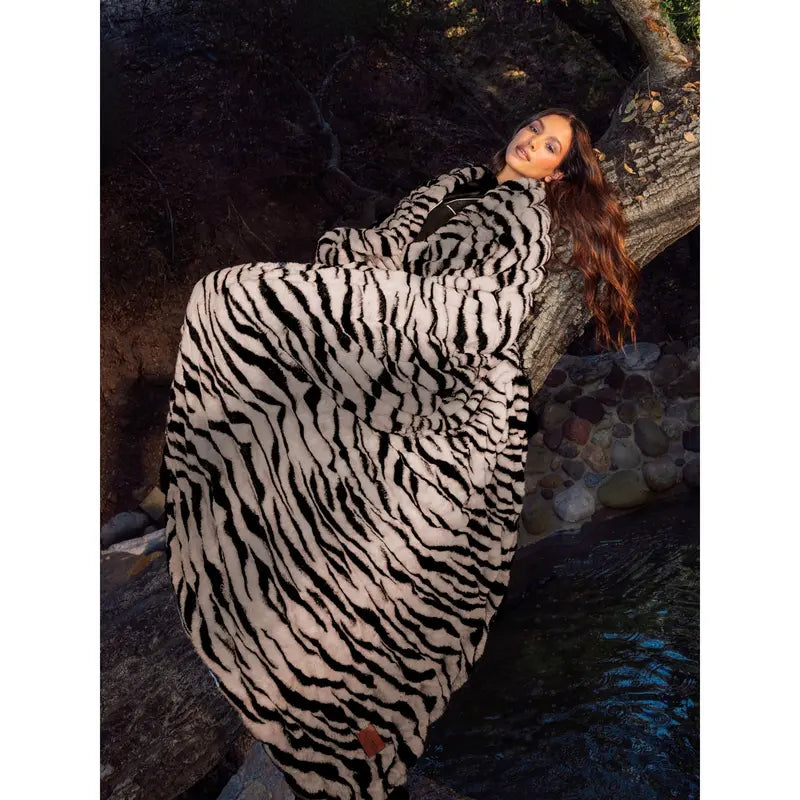 Comfrt Dreamer Blanket - Oversized Cozy Soft Warm Throw